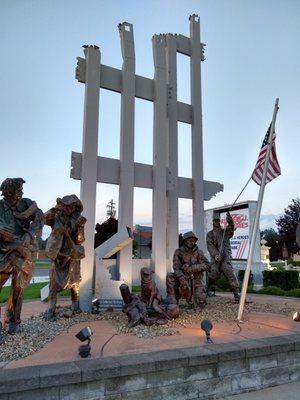 We've driven by these monuments about a ga'jillion times; finally stopped by for a stroll after grabbing some DQ nextdoor.