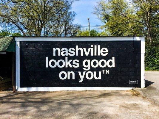 Nashville Looks Good On You mural by nash locates behind frothy monkey in 12 south.