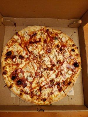 large bbq chicken pizza