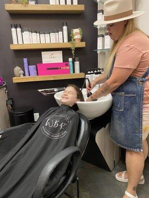 My daughter loves going to the salon.