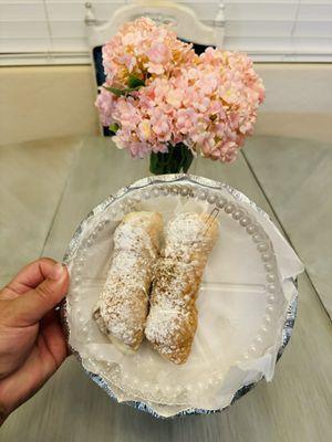 Cannolis