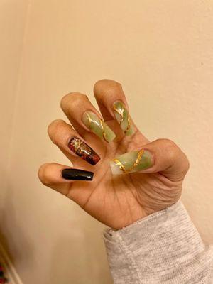 nails by Dawn