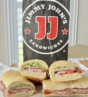 Excellent #Pepe @ #JimmyJohn's. Love that their bread isn't overly thick.