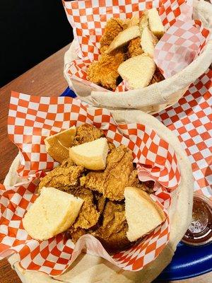 Fried chicken bucket ( half spicy, half regular )