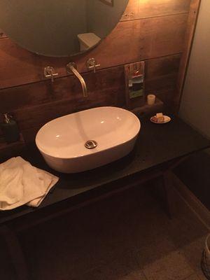 Rustic bathroom in Evanston