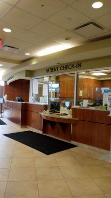 ACH Emergency room Do not Come here if you don't Have Too! Use Urgent care or Another Hospital in Barberton !