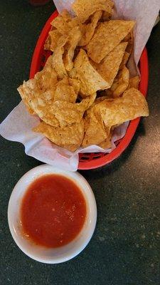 Crunchy chips and salsa