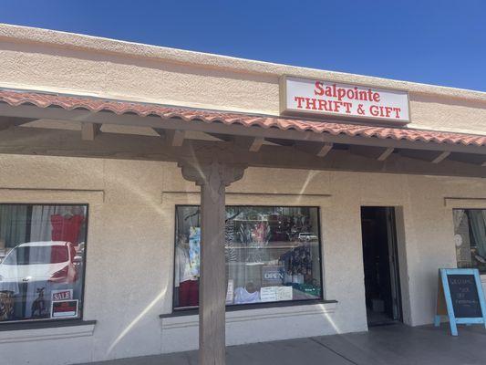 Salpointe Thrift & Gift Shop