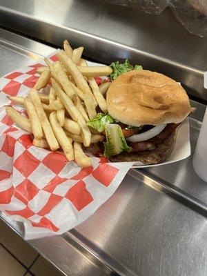 "Gourmet" burger in Greyhound terminal!