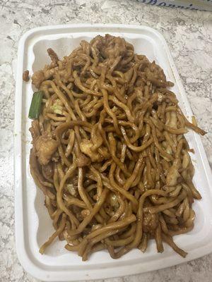 Chicken lo mein Decent