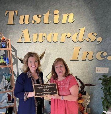 Cast Bronze Memorial Plaque recognizing Eugene E. Jacobson - Mary Hill with Donna Peery