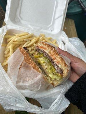 Delicious cheeseburger and fries! Big selection of chip flavors and beverage options. Very personable people that work here.