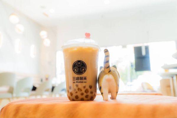 Ceylon amber boba milk tea