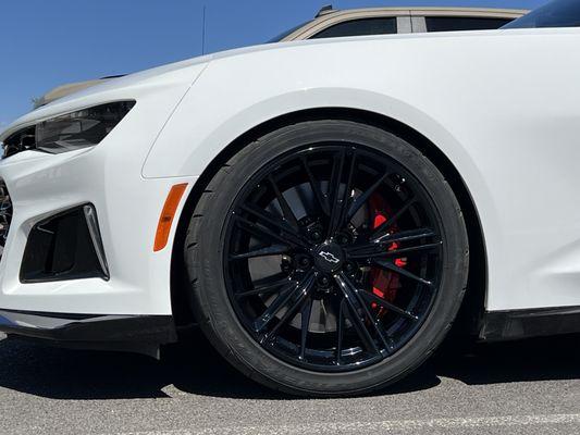 Chevrolet custom painted calipers