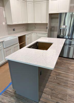 Pearl Jasmine by Silestone, a fantastic choice for countertops as their veining goes well with most cabinets