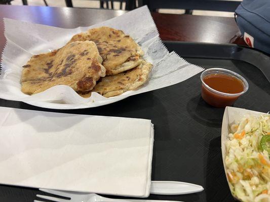 Pupusa !  Super good .