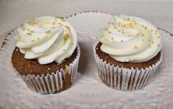 Carrot cake cupcakes