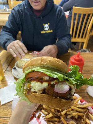 Blue cheese bad boy burger. Highly recommend 10/10