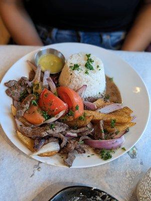 Lomo saltado