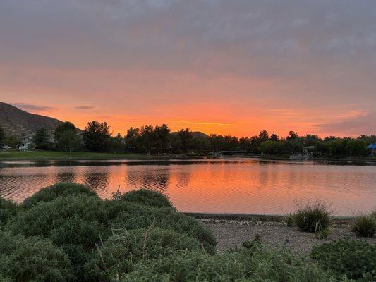 Sunset at Heritage lake