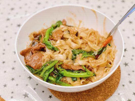 Beef vegetable chow mein 菜遠牛肉炒麵