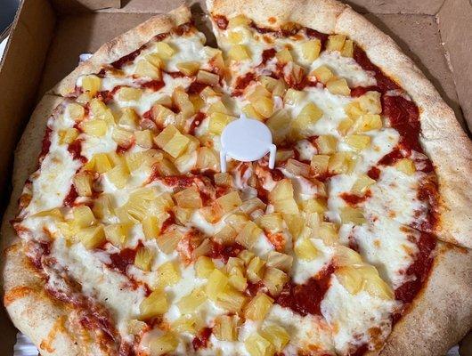 Pineapple pizza