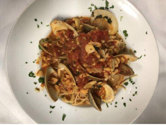 Linguine with Clams and Fresh Tomato Sauce