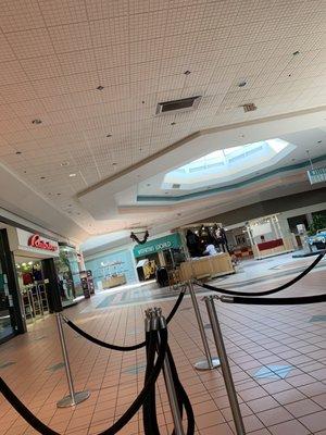 The mall was empty at 8am on Black Friday!