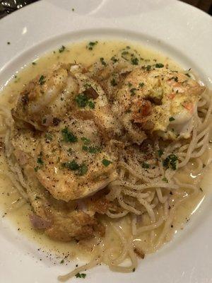 Chicken and shrimp Franchise over spaghetti was amazing