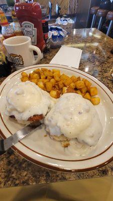 Chicken & Biscuits Benedict