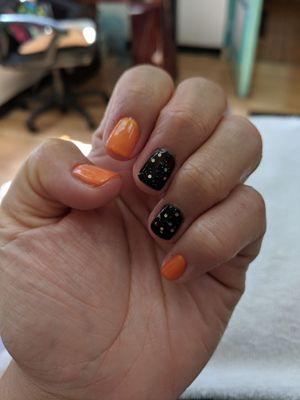 I don't let anyone else touch my nails but these ladies. Dying over this SF Giants theme!!!!