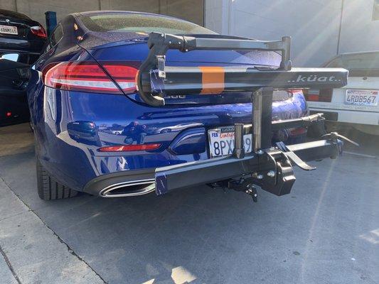 2020 Mercedes 300C Stealth hitch and bike rack