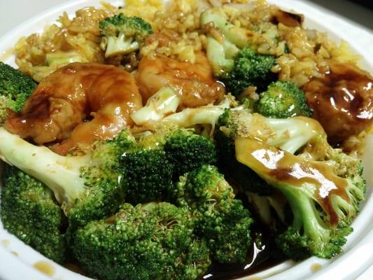 Shrimp and broccoli with rice