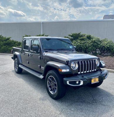 lovvvvvvving our jeep