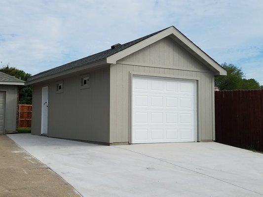 Large garage with attic and workshop with driveway expansion in Allen