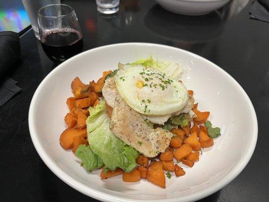 Paleo bowl with grilled chicken