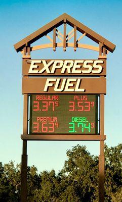 10/17/2018:  $3.37 per gallon for regular gas is the least expensive gas station for the entire Sac/Placer/El Dorado Counties' gas stations!