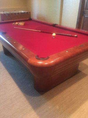 Brunswick Gibson pool table 8' Burgandy cloth