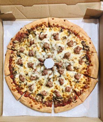 Sausage & mushroom pizza