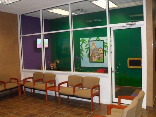 Children's play area/ Customer Lounge at Green Chevrolet Chrysler, Quad Cities Dealership