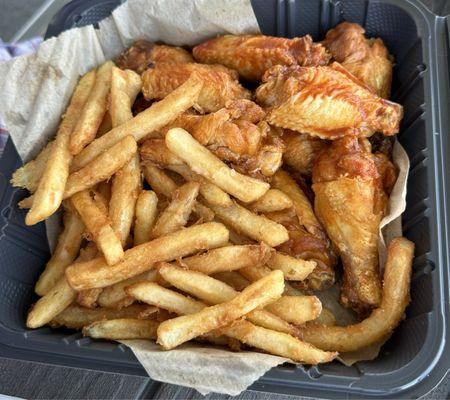 Hot wings and fries