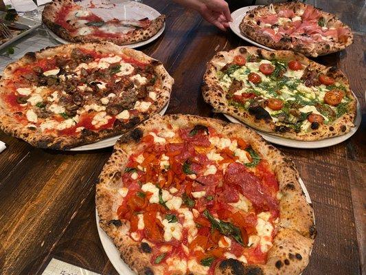 Amazing Pizzas! So delicious!