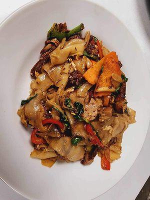 Pad Kee Moa with Crispy Duck (Drunken Noodles)