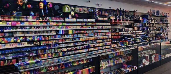 We have all disposable vapes  
 10% off we're open from 9:00am to 11:30pm