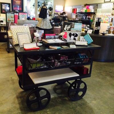 Kate Spade Table