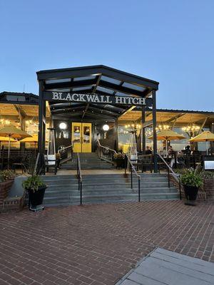 This is a picture of the front on Blackwall Hitch on the waterfront.