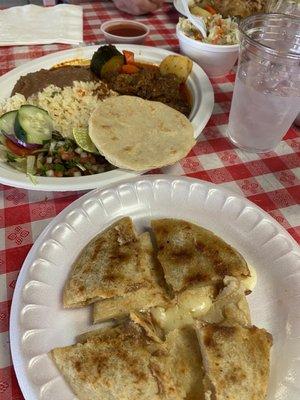 Pupusas and beef plate.