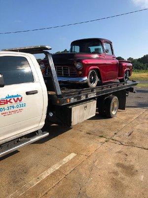 Trust SKW Tow & Transport to get it done.