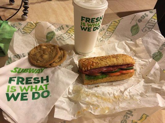 Spicy Italian with white chip macadamia nut cookies and refreshing Sprite beverage :)