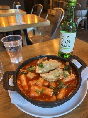 Tteokbokki (Spicy rice cake)